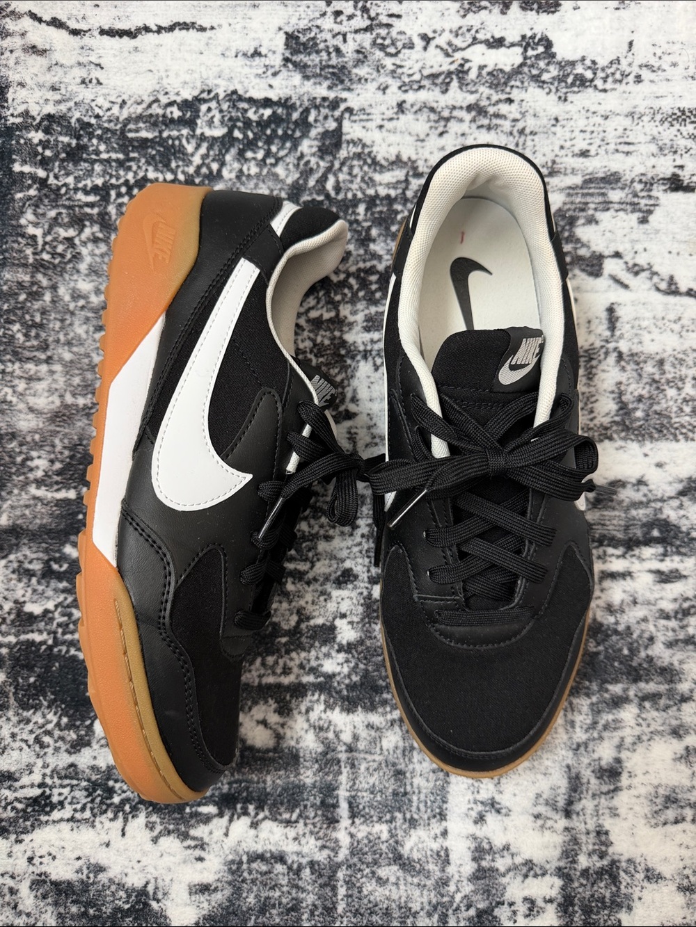 Nike Womens Terra Manta Black, White & Gum Low-Top Sneakers